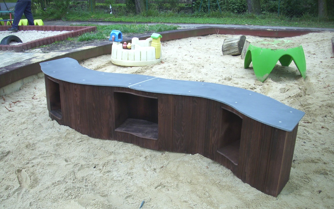 Holztresen für den Sandkasten